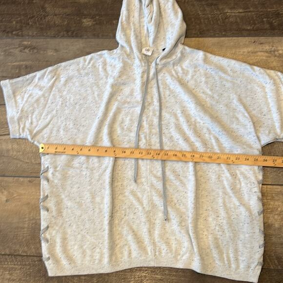 CAbi Women's In Stitches Pullover Light Gray Size L - Picture 5 of 8